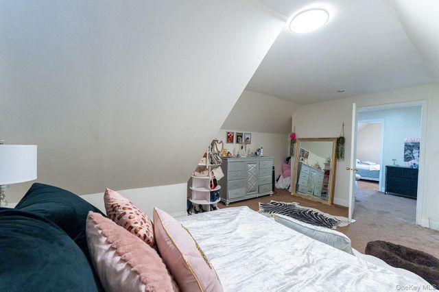 17 S 7th Avenue, Mount Vernon, NY 10550
