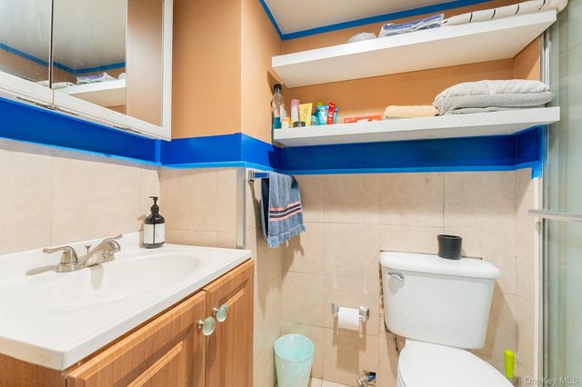 17 S 7th Avenue, Mount Vernon, NY 10550