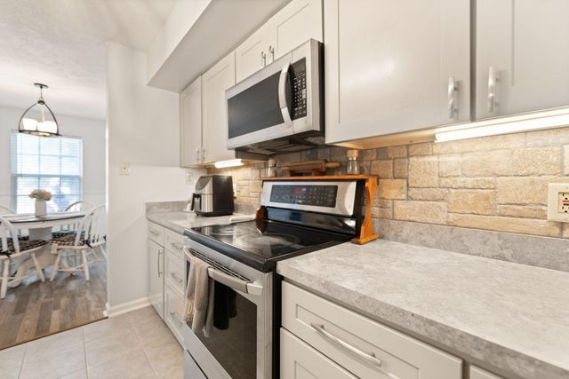 104 Bridgeway Court, Nicholasville, KY 40356