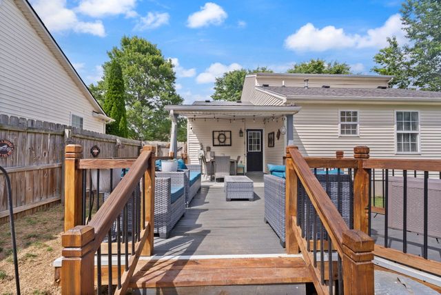 104 Bridgeway Court, Nicholasville, KY 40356