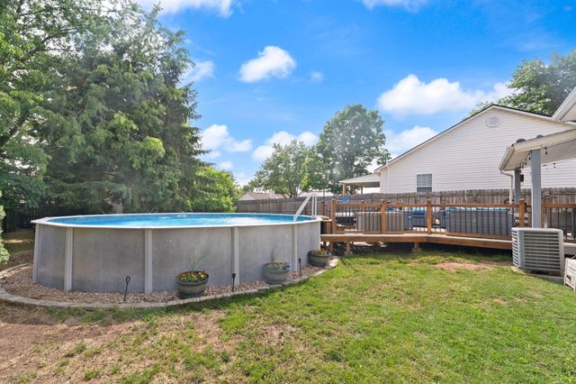 104 Bridgeway Court, Nicholasville, KY 40356