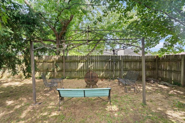 104 Bridgeway Court, Nicholasville, KY 40356