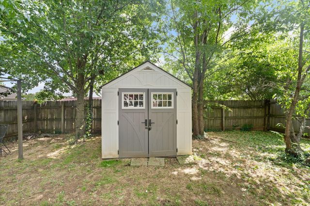 104 Bridgeway Court, Nicholasville, KY 40356