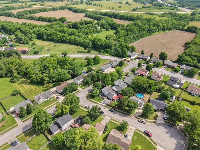 104 Bridgeway Court, Nicholasville, KY 40356