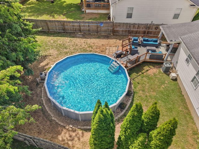 104 Bridgeway Court, Nicholasville, KY 40356