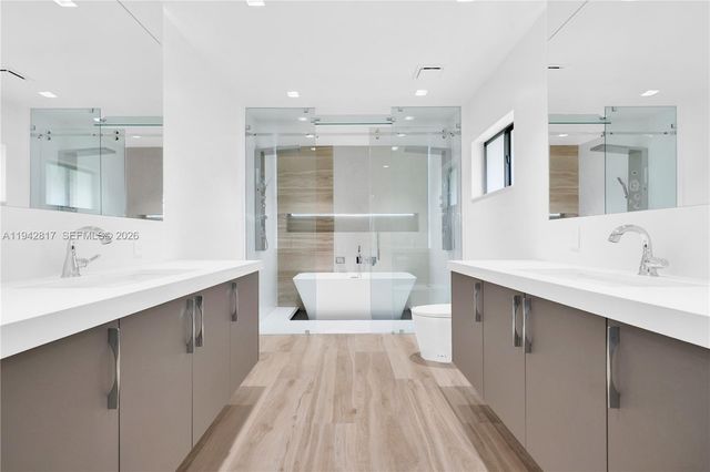 12751 SW 92nd Ct, Miami, FL 33176