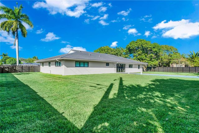 12751 SW 92nd Ct, Miami, FL 33176