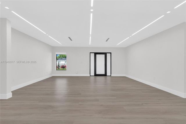 12751 SW 92nd Ct, Miami, FL 33176