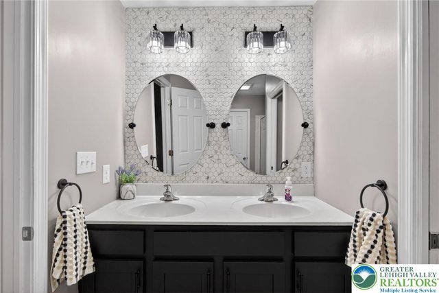 4487 Elmwood Drive, Lower Nazareth Twp, PA 18064