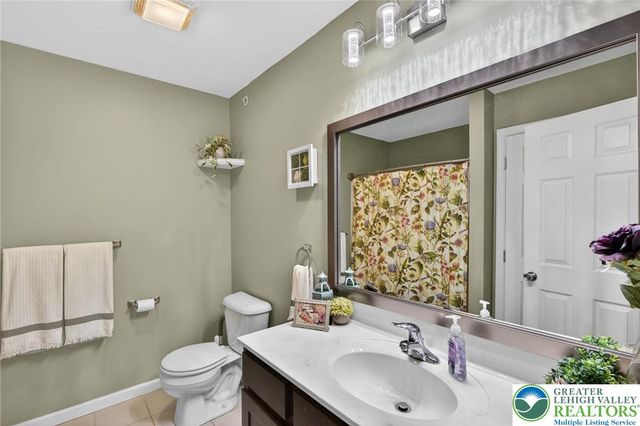4487 Elmwood Drive, Lower Nazareth Twp, PA 18064
