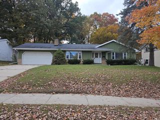 704 N 18th AVENUE, West Bend, WI 53090