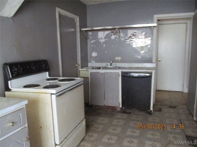 2018 Royal Street, Selma, AL 36701