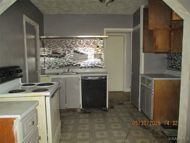 2018 Royal Street, Selma, AL 36701