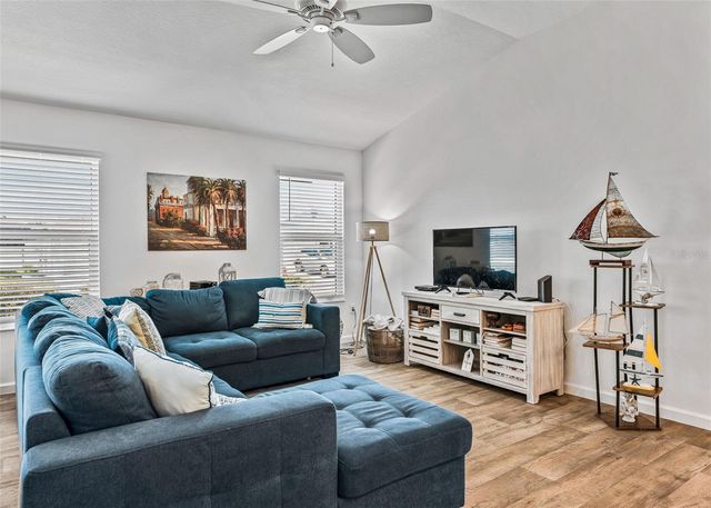 3250 SHERFINSKI AVENUE, The Villages, FL 32163
