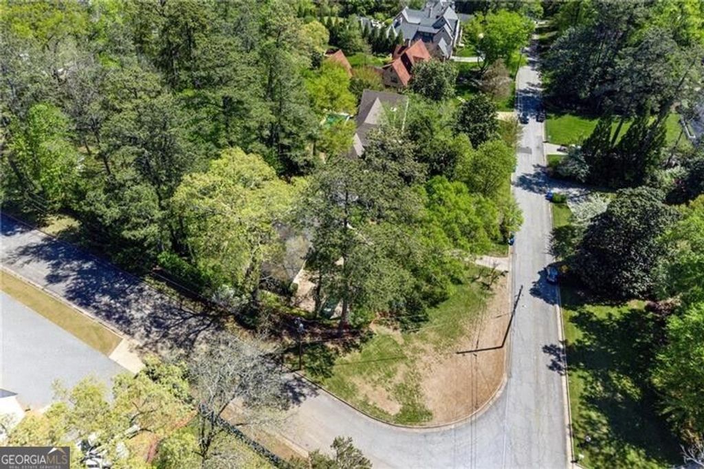 349 Pineland Road NW, Atlanta, GA 30342 — photo 4