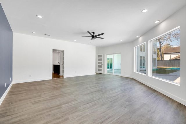 12564 Memorial Drive, Houston, TX 77024