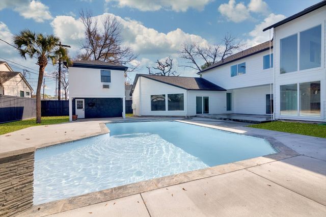 12564 Memorial Drive, Houston, TX 77024