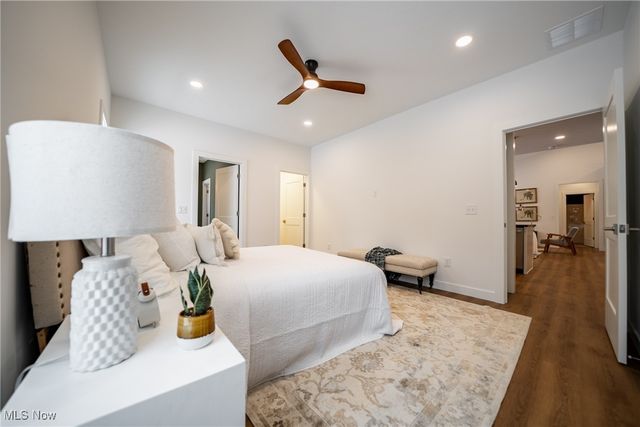 4738 Derbyshire Drive, North Randall, OH 44128