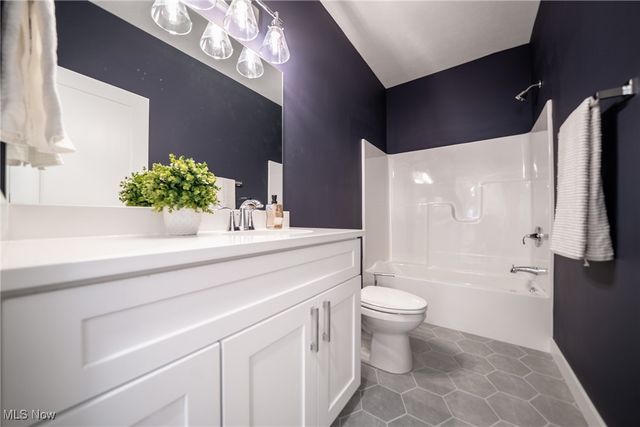 4738 Derbyshire Drive, North Randall, OH 44128