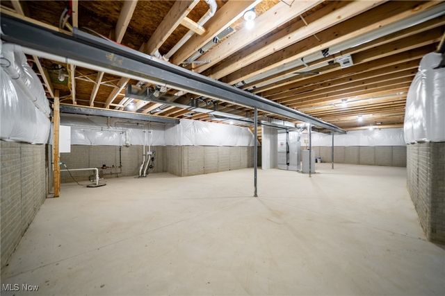 4738 Derbyshire Drive, North Randall, OH 44128