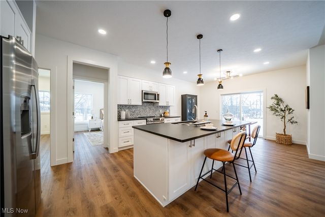 4738 Derbyshire Drive, North Randall, OH 44128