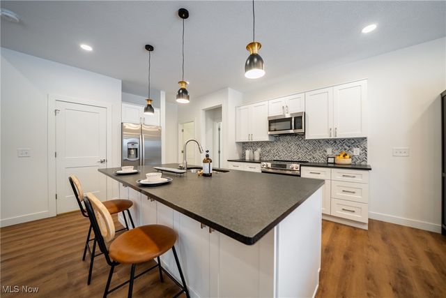 4738 Derbyshire Drive, North Randall, OH 44128