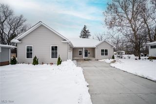 4738 Derbyshire Drive, North Randall, OH 44128