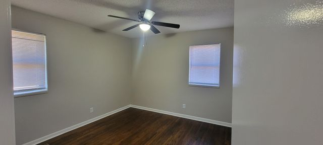 805 8th Ave, E, Springfield, TN 37172