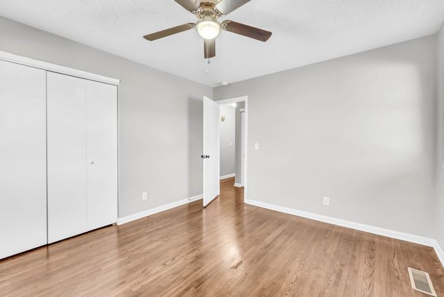 805 8th Ave, E, Springfield, TN 37172