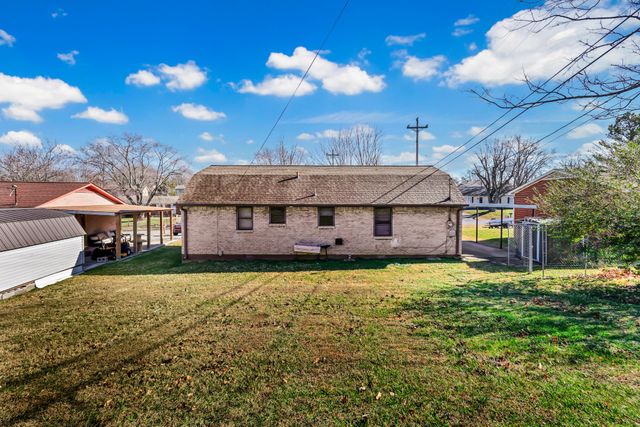 805 8th Ave, E, Springfield, TN 37172