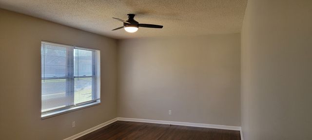 805 8th Ave, E, Springfield, TN 37172