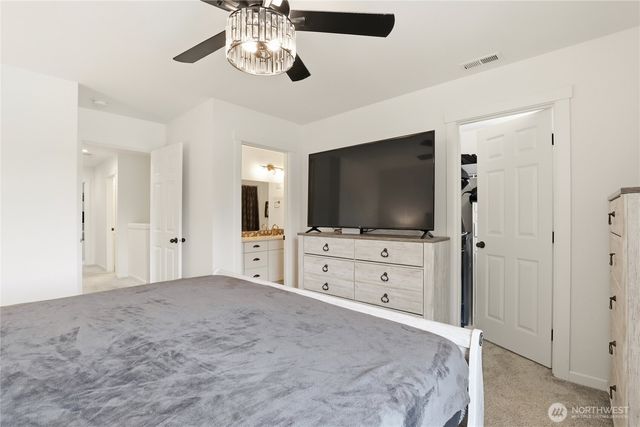 5449 50th Loop SE, Lacey, WA 98503