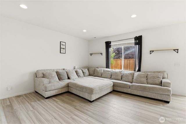 5449 50th Loop SE, Lacey, WA 98503