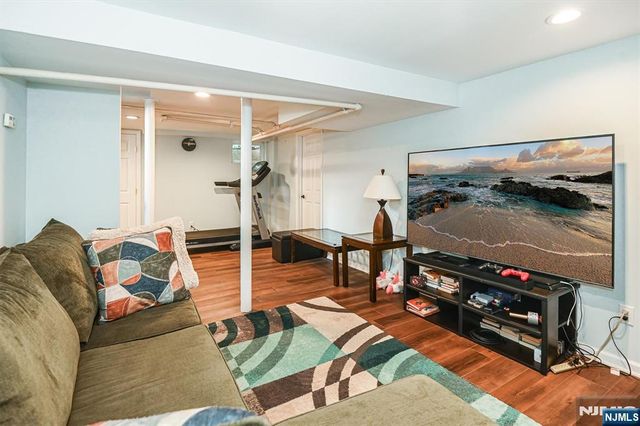 669 Doremus Avenue, Glen Rock, NJ 07452