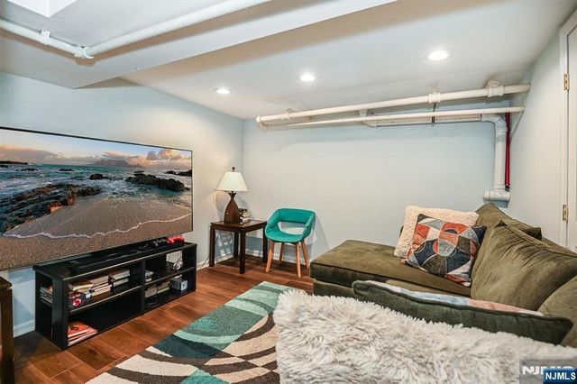 669 Doremus Avenue, Glen Rock, NJ 07452