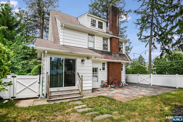 669 Doremus Avenue, Glen Rock, NJ 07452