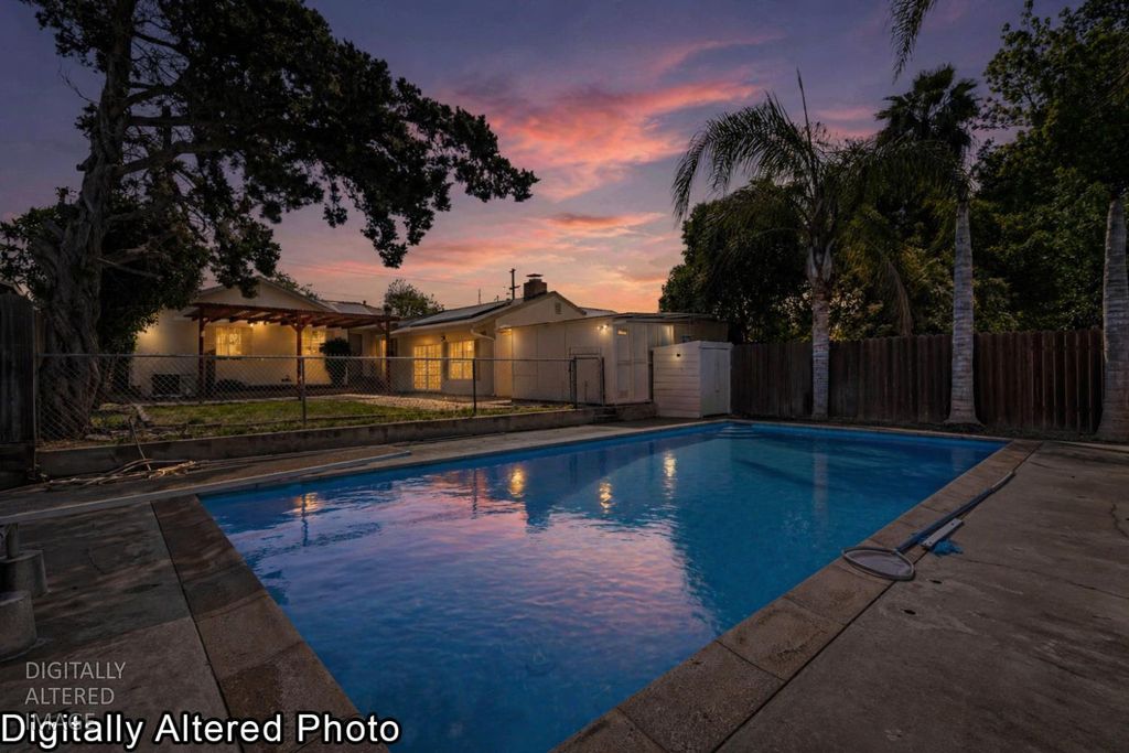 358 Lambuth Ave, Oakdale, CA 95361