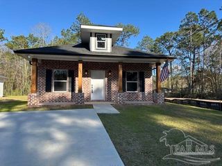 3300 Bonfire Dr, Milton, FL 32583
