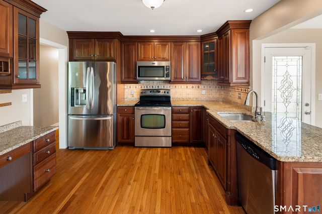 77 Obtuse Road South, Brookfield, CT 06804