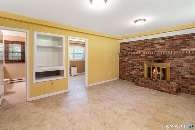 77 Obtuse Road South, Brookfield, CT 06804