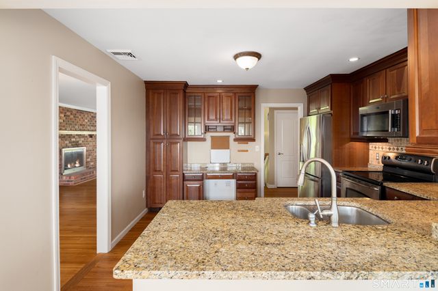 77 Obtuse Road South, Brookfield, CT 06804