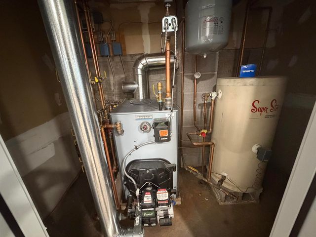 92 West Main Street, Hyde Park, VT 05655