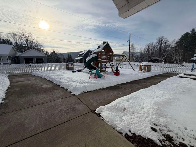 92 West Main Street, Hyde Park, VT 05655