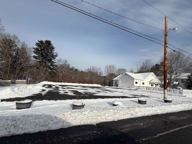 92 West Main Street, Hyde Park, VT 05655