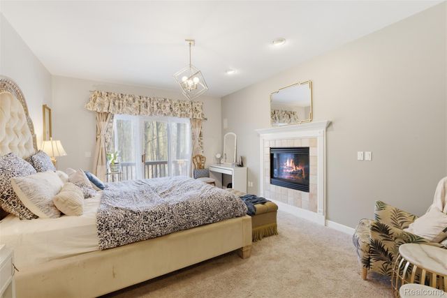 28690 WINTERGREEN Court, Farmington Hills, MI 48331
