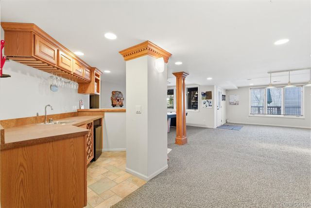 28690 WINTERGREEN Court, Farmington Hills, MI 48331