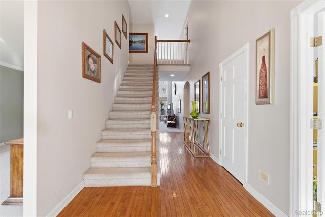 28690 WINTERGREEN Court, Farmington Hills, MI 48331