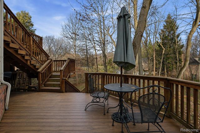 28690 WINTERGREEN Court, Farmington Hills, MI 48331