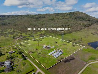 10695 Killdee Avenue, Central Point, OR 97502