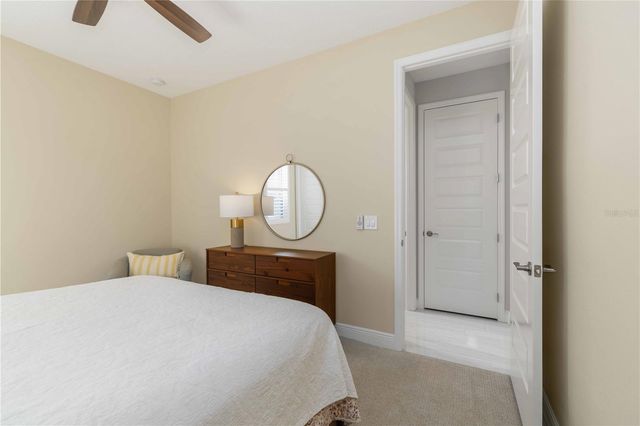 993 CROSSWIND AVENUE, Sarasota, FL 34240